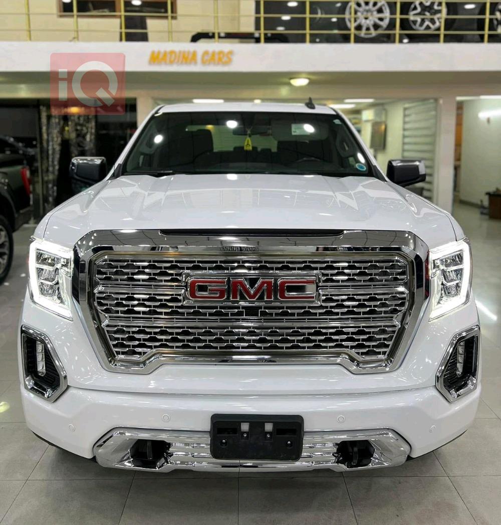 GMC Sierra